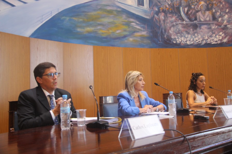Carlos Laplacette, Marcela I. Basterra y Roco Beln Giribaldi