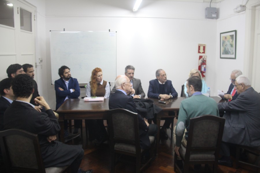 Teora Comunicacional del Derecho