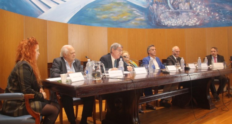 Florencia A. Castro, Guillermo A. C. Ledesma, Luis Fernando Nio, Stella Maris Martnez y Carlos Cruz