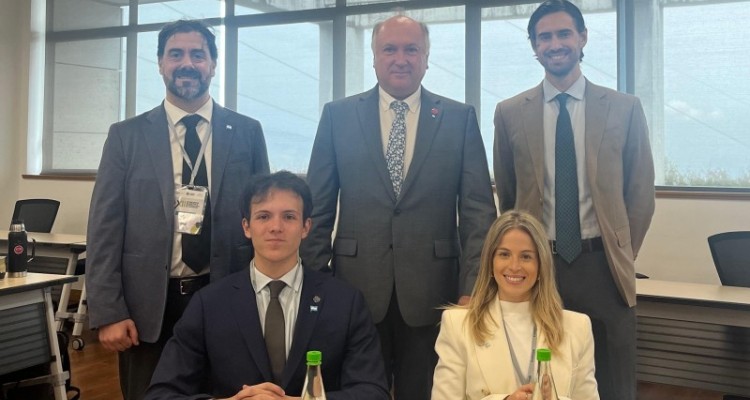 El equipo de la Facultad alcanz las semifinales en la Competencia de Arbitraje Internacional de Inversin