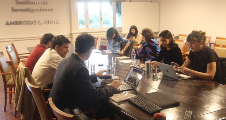 Entre esttica y clnica del derecho: jornada abierta de investigacin