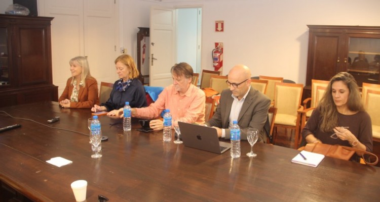 Silvia Nonna, Leila Devia, Juan Rodrigo Walsh, Rodrigo Rodrguez Tornquist y Eugenia Testa