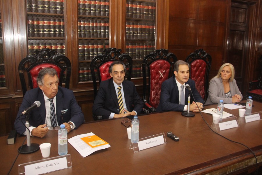 Alberto Dalla Va, Ral Gustavo Ferreyra, Pablo Luis Manili y Mara M. Djedjeian