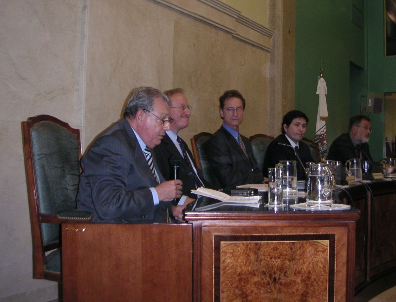 Conferencia de Bernhard Schlink En la frontera del orden jurdico