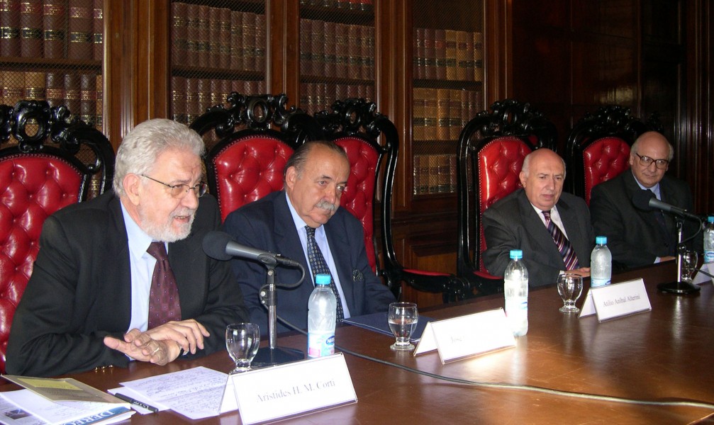 Arstides H. M. Corti, Jos O. Cass, Rodolfo R. Spisso y Jorge H. Damarco