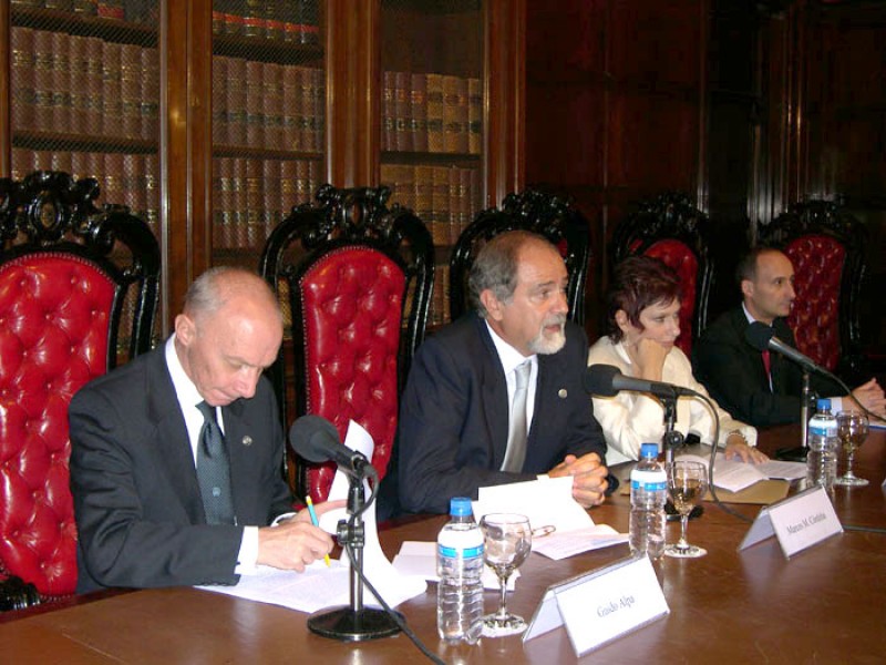 Guido Alpa, Marcos Córdoba, Viviana Kluger y Emanuel Guastalla