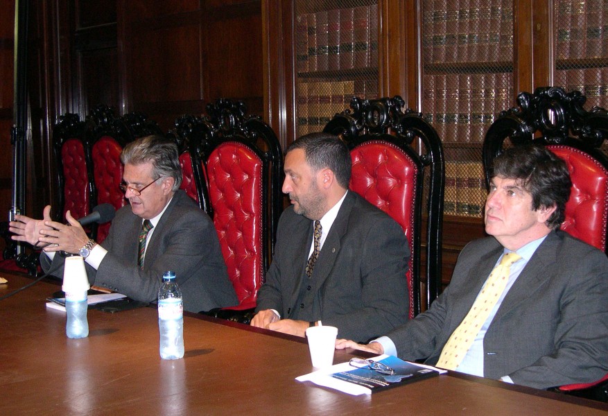 Juan M. Casella, Ricardo M. Snchez y Juan V. Sola