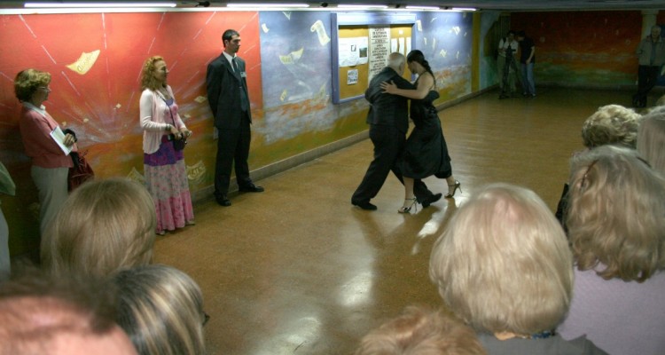 Inauguraci�n de los murales y muestra de tango.