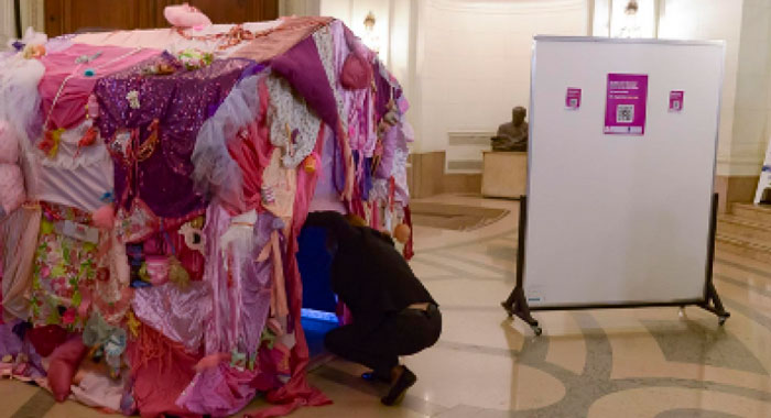 Instalación Artística "Casa Color de Rosa": Previniendo Matrimonios y Uniones Infantiles Tempranas en Argentina