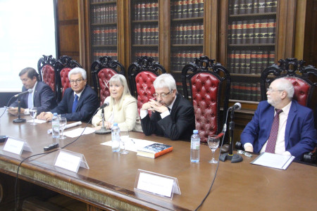 Acto de Investidura como Doctor Honoris Causa de la UBA del profesor Gabriel Casado Ollero