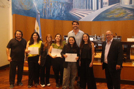 Entrega de diplomas a integrantes de los equipos del Torneo Interfacultades 2024