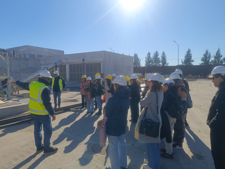 Estudiantes del posgrado en Derecho y Política de los Recursos Naturales y del Ambiente recorrieron la Cuenca Matanza-Riachuelo junto a ACUMAR