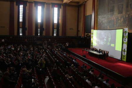 Los protagonistas del juicio a las Juntas recibieron el título de Doctor Honoris Causa de la UBA
