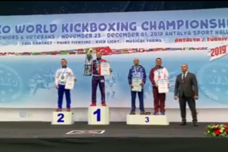 Destacada participación del profesor de Kickboxing de la Facultad en certámenes nacionales e internacionales