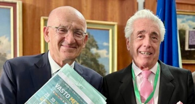 El profesor Daniel Roque Vítolo participó como disertante en el “Vasto Meet 2025” en Italia