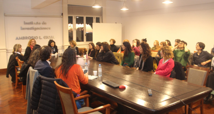 Presentación del libro <i>Juicio por jurados y género. Mujeres acusadas frente al estrado</i>