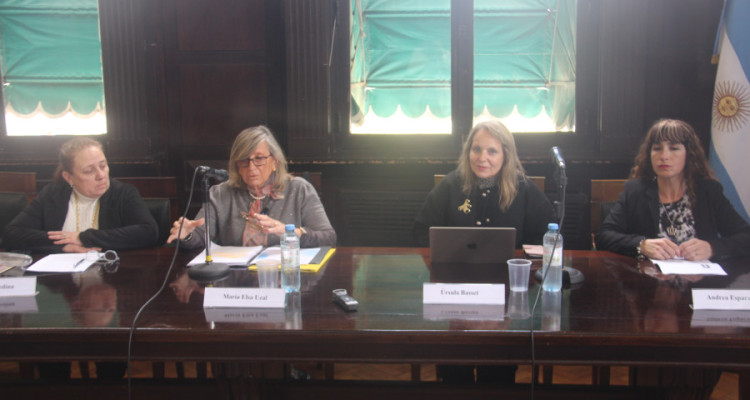 Flavia A. Medina, María Elsa Uzal, Úrsula Basset y María Andrea Esparza