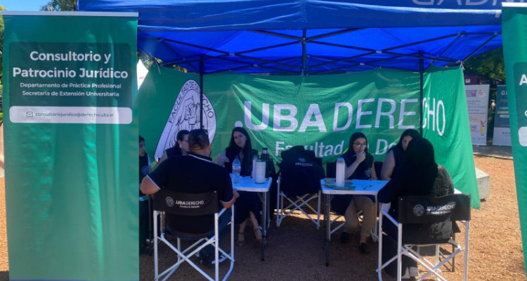 El Consultorio y Patrocinio Jurídico brindó asistencia legal gratuita en Plaza Flores