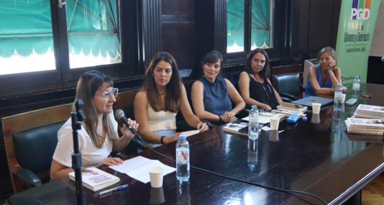 Florencia Angilletta, Melina Vázquez, Carolina Spataro, Valeria Thus, Laura Clérico y Natalia de la Torre