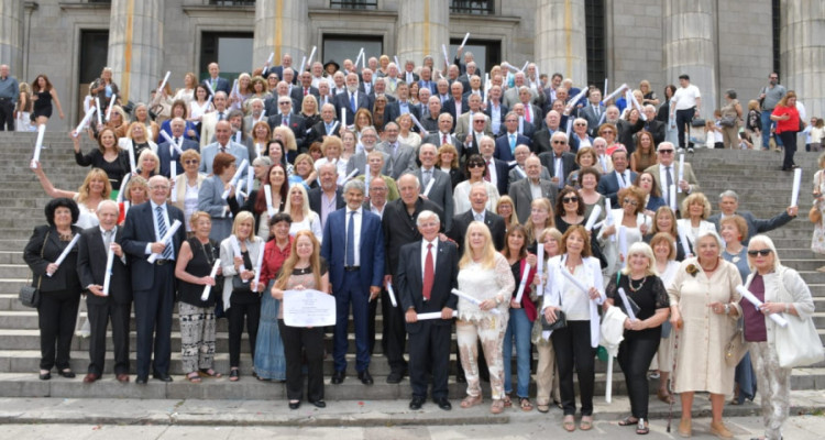 Graduados/as de la promoción 1975