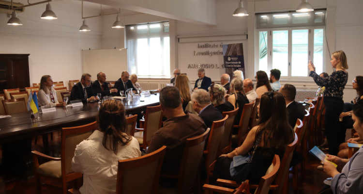 Ucrania resiliente. Su historia, identidad y cultura