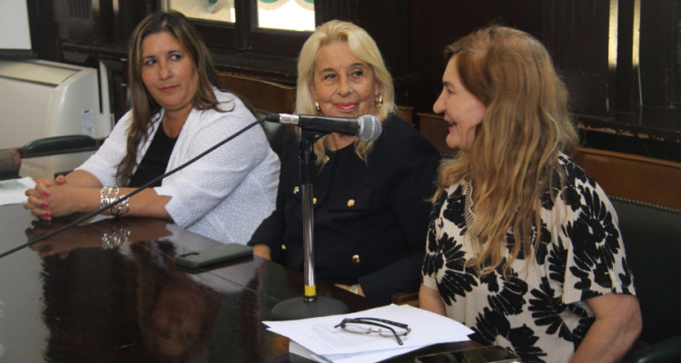 Verónica Gonzalez, Beatriz Silvia Krom y Andrea Pantano